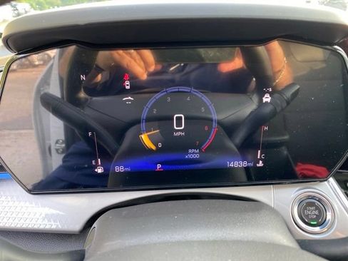 Used 2025 Chevrolet Trax LT w/ Driver Confidence Package FWD image 21