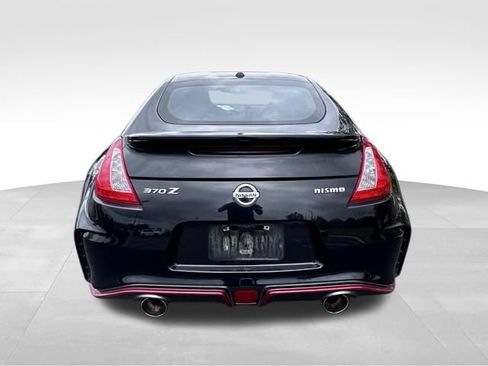 Used 2016 Nissan 370Z NISMO RWD image 5