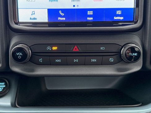 Used 2022 Ford Bronco Sport Badlands image 11