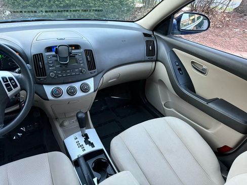 Used 2009 Hyundai Elantra GLS image 10