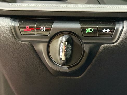 Used 2020 Porsche 911 Carrera image 31