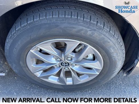 Used 2021 Toyota Sienna LE FWD image 7