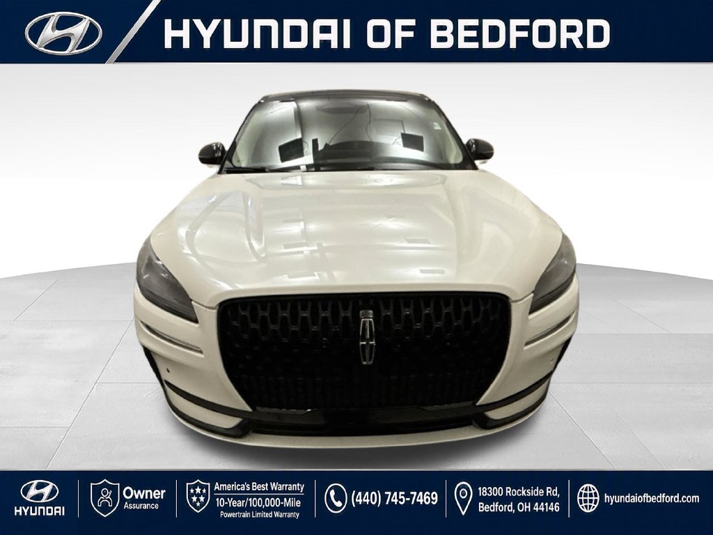 Used 2023 Lincoln Corsair AWD w/ Equipment Group 101A image 2
