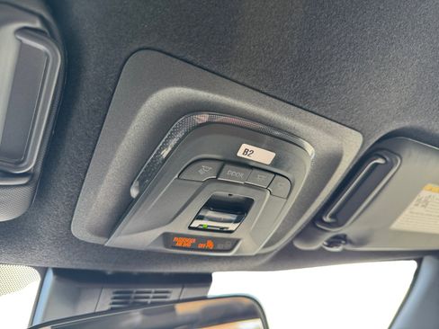 New 2026 Toyota Corolla SE FWD image 19