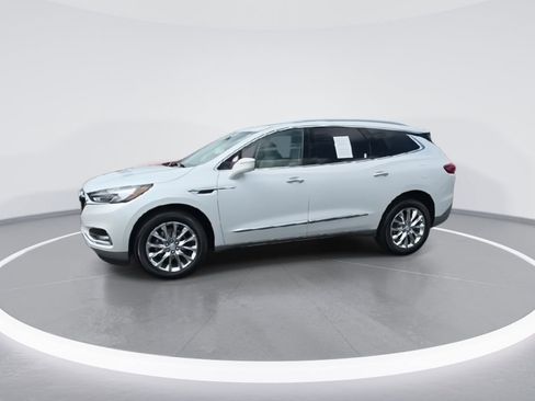 Used 2021 Buick Enclave Premium w/ Sun and Sites Package image 4