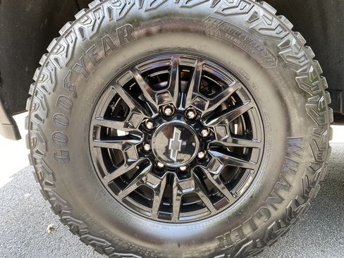 Used 2024 Chevrolet Silverado 2500 ZR2 w/ Technology Package AWD/4WD image 49