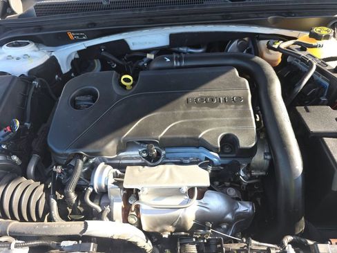 Used 2022 Chevrolet Malibu RS FWD image 6