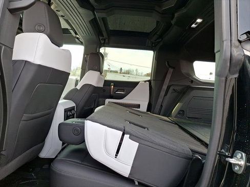 New 2025 GMC Hummer EV 3X image 5