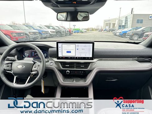 New 2025 Ford Explorer Platinum w/ LUX Leather Package AWD/4WD image 10