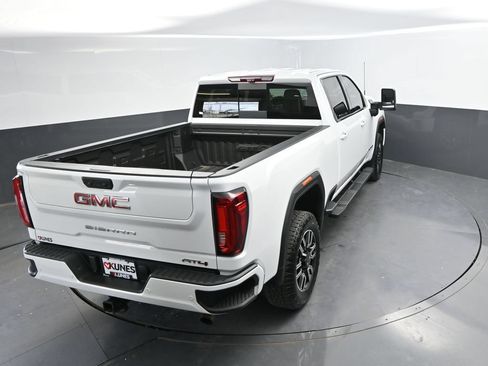 Used 2020 GMC Sierra 2500 AT4 w/ AT4 Premium Package AWD/4WD image 33