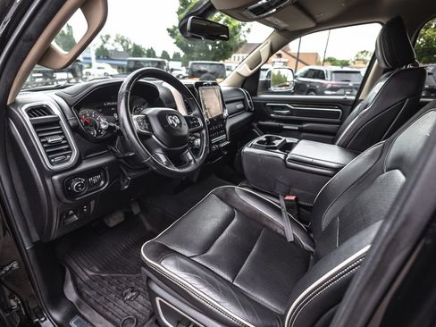 Used 2019 RAM 1500 Laramie AWD/4WD image 18
