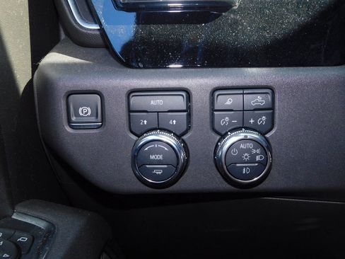 Used 2025 GMC Sierra 1500 Elevation w/ Elevation Premium Package AWD/4WD image 31