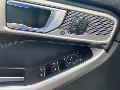 Used 2021 Ford Explorer Limited w/ Equipment Group 301A image 24