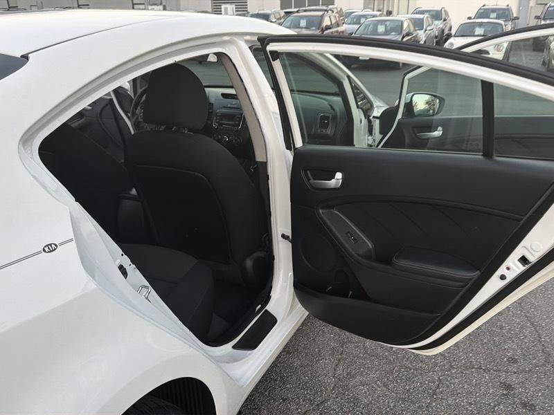 Used 2017 Kia Forte LX FWD image 14