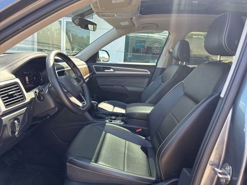 Certified 2023 Volkswagen Atlas SE w/ Panoramic Sunroof Package AWD/4WD image 10