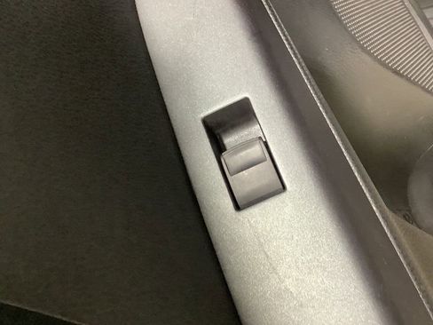 Used 2018 Toyota RAV4 LE w/ All Weather Liner Package image 21