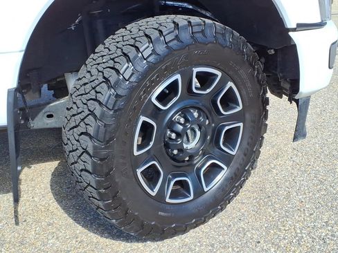 Used 2023 Ford F250 Platinum w/ Snow Plow Prep Package AWD/4WD image 9