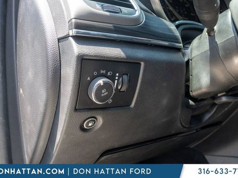 Used 2019 Jeep Grand Cherokee Limited AWD/4WD image 18