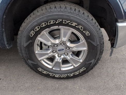 Used 2017 Ford F150 Lariat w/ Equipment Group 502A Luxury image 10