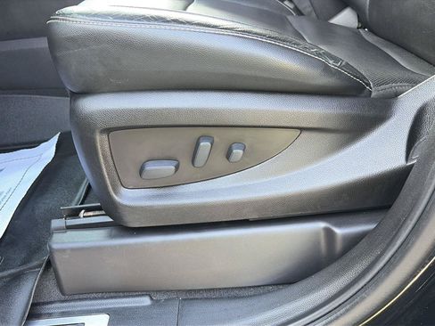 Used 2019 Chevrolet Suburban Premier AWD/4WD image 13