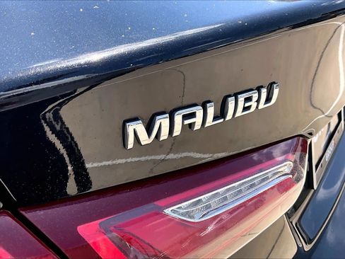 Used 2021 Chevrolet Malibu LT FWD image 30