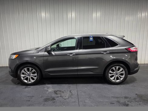Used 2019 Ford Edge Titanium FWD image 4