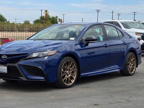 Used 2024 Toyota Camry SE w/ Convenience Package FWD image 8