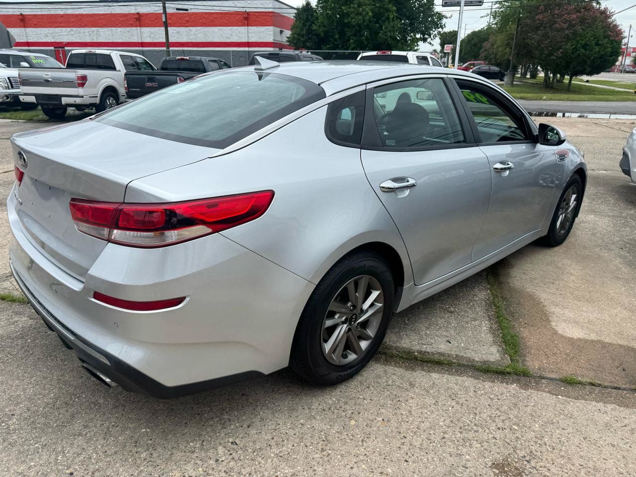 Used 2020 Kia Optima LX FWD image 4