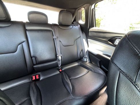 Used 2025 Jeep Compass Limited AWD/4WD image 39
