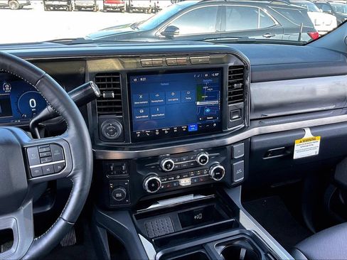 Used 2024 Ford F250 Lariat w/ Lariat Ultimate Package AWD/4WD image 8