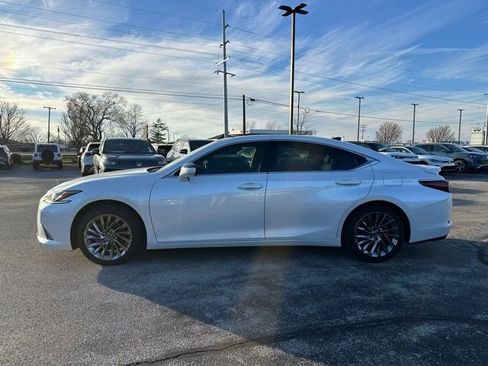 Used 2024 Lexus ES 350 Luxury w/ Accessory Package (Z1) image 4
