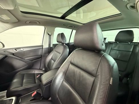 Used 2017 Volkswagen Tiguan Sport image 9