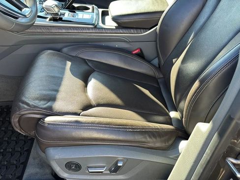 Used 2021 Audi Q8 Prestige image 24