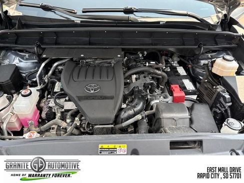 Used 2023 Toyota Highlander XLE AWD/4WD image 22
