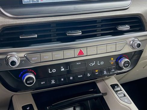 Certified 2022 Kia Telluride EX w/ EX Premium Package image 16