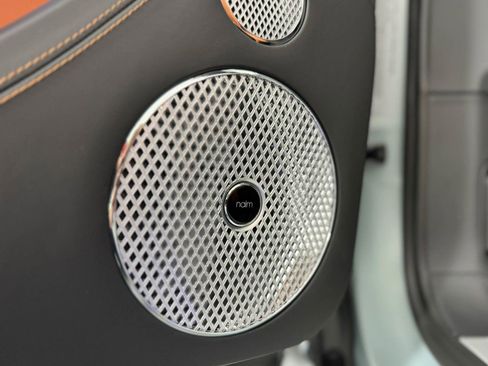 Used 2024 Bentley Continental GT Azure image 15