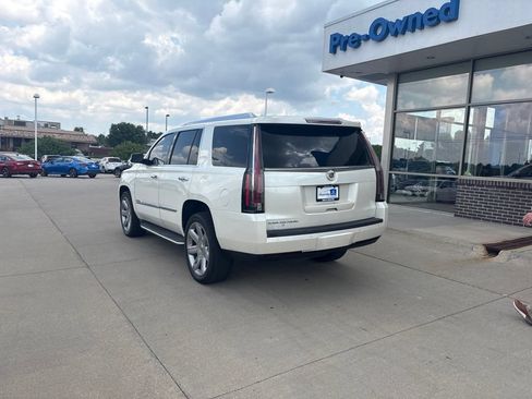 Used 2015 Cadillac Escalade Luxury AWD/4WD image 7