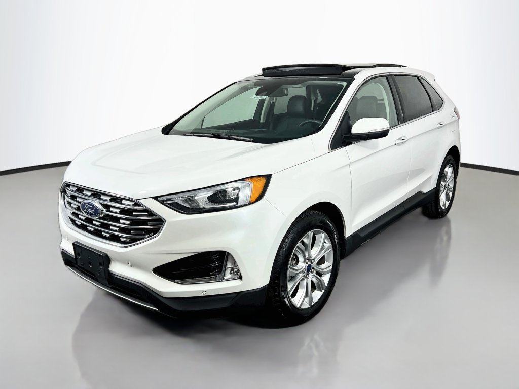 Used 2020 Ford Edge Titanium w/ Class II Trailer Tow Package AWD/4WD image 3