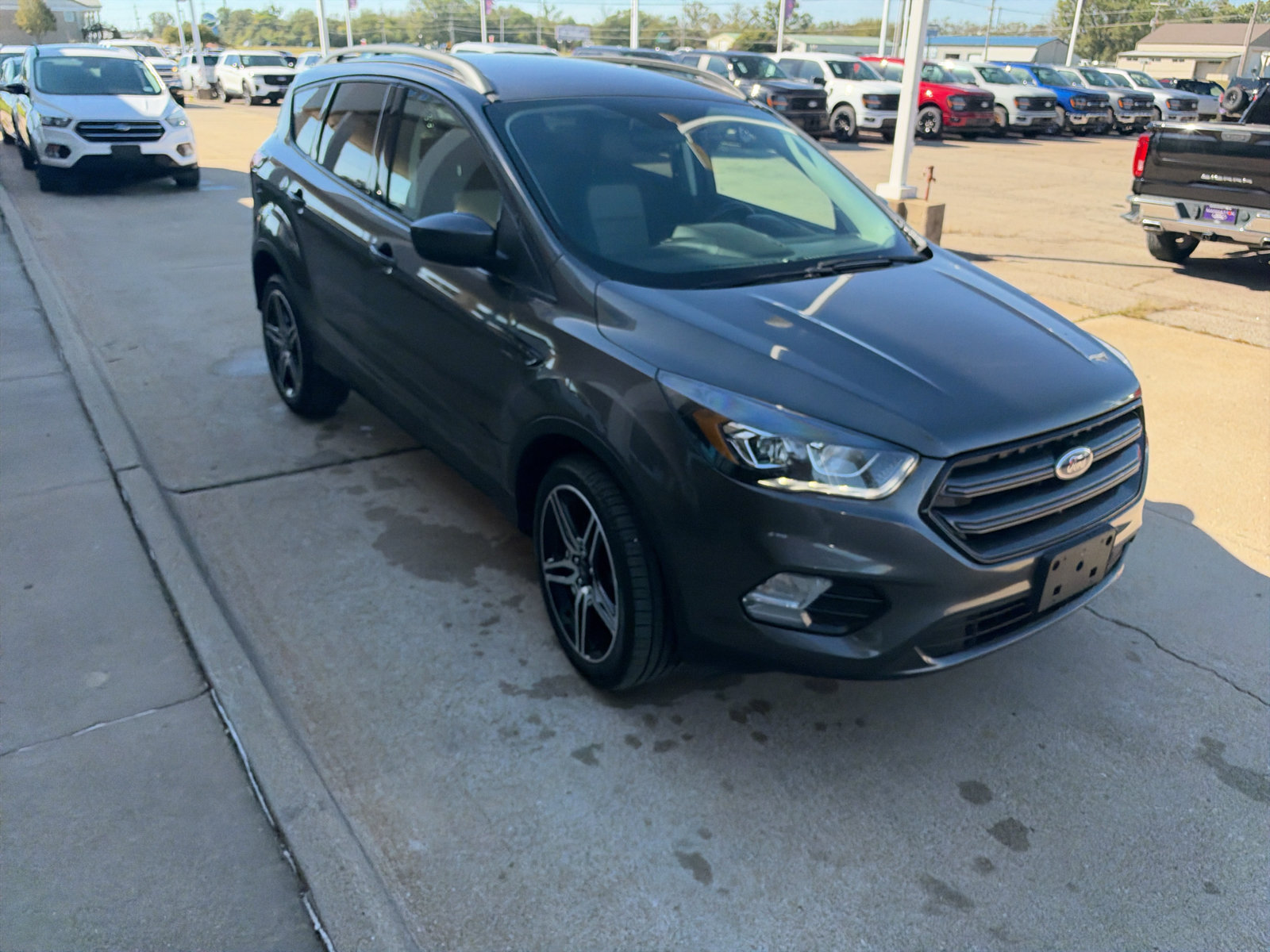 Used 2019 Ford Escape SEL AWD/4WD image 4
