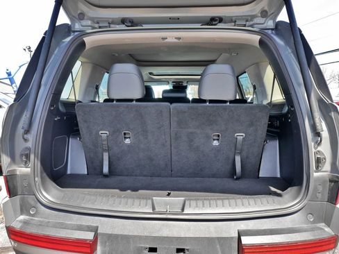 Used 2025 Hyundai Santa Fe Limited FWD image 11