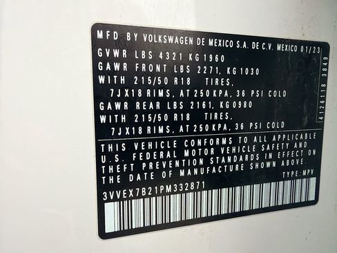 Used 2023 Volkswagen Taos SE w/ Panoramic Sunroof Package image 34