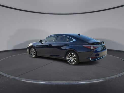 Used 2019 Lexus ES 300h w/ Premium Package FWD image 6