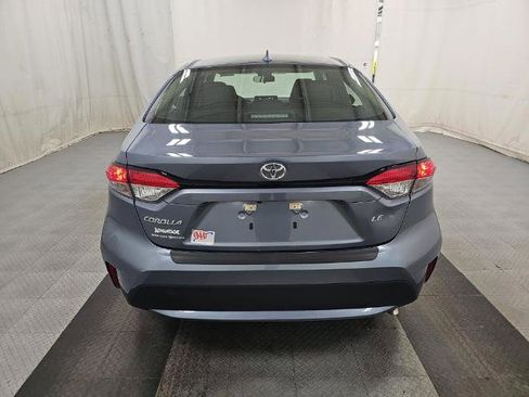 Used 2022 Toyota Corolla LE image 5