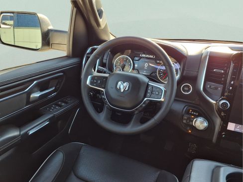 Used 2025 RAM 1500 Laramie image 14