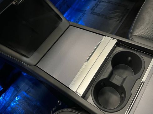 Used 2024 Tesla Model 3 Long Range RWD image 7