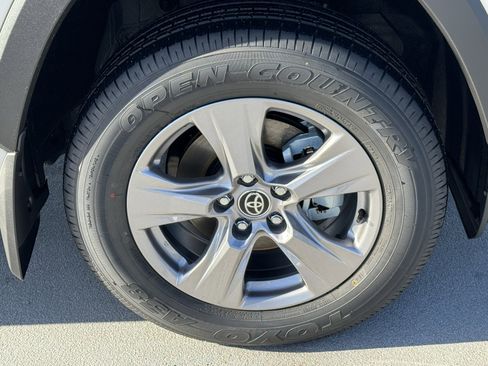 New 2025 Toyota RAV4 XLE image 15