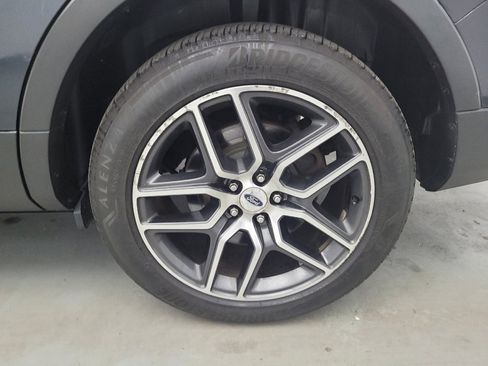 Used 2017 Ford Explorer Sport w/ Equipment Group 401A AWD/4WD image 31