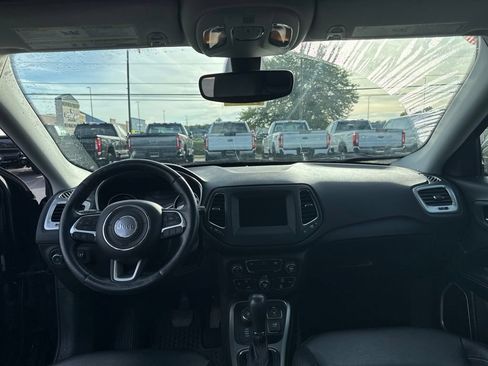 Used 2018 Jeep Compass Latitude w/ Popular Equipment Group AWD/4WD image 11