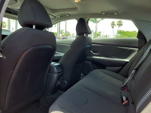 Used 2025 Hyundai Elantra SEL FWD image 14