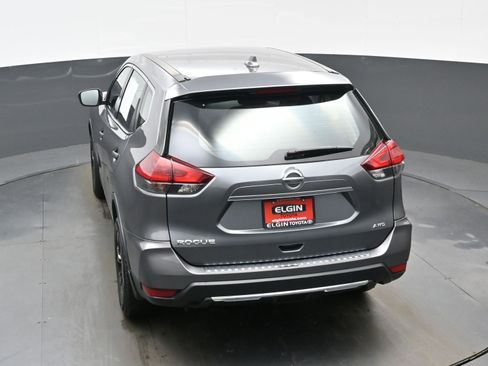 Used 2020 Nissan Rogue S image 35